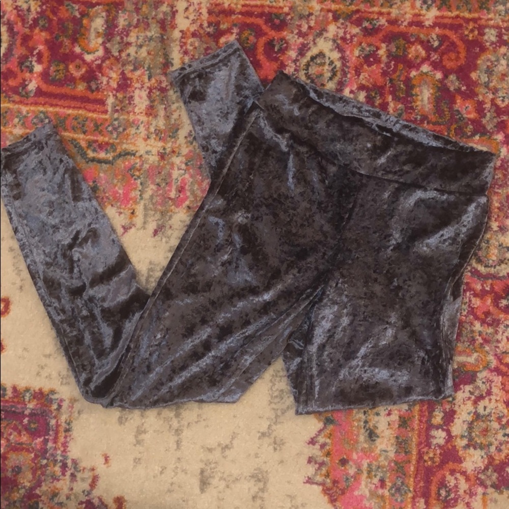 HUE // Dark Blue velvet leggings